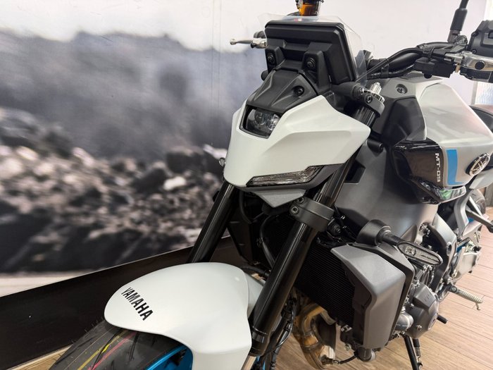 2025 Yamaha 2025 YAMAHA 890cc MT09ASPS GREY