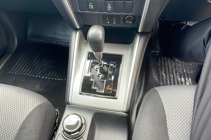 2022 Mitsubishi Triton GLX+