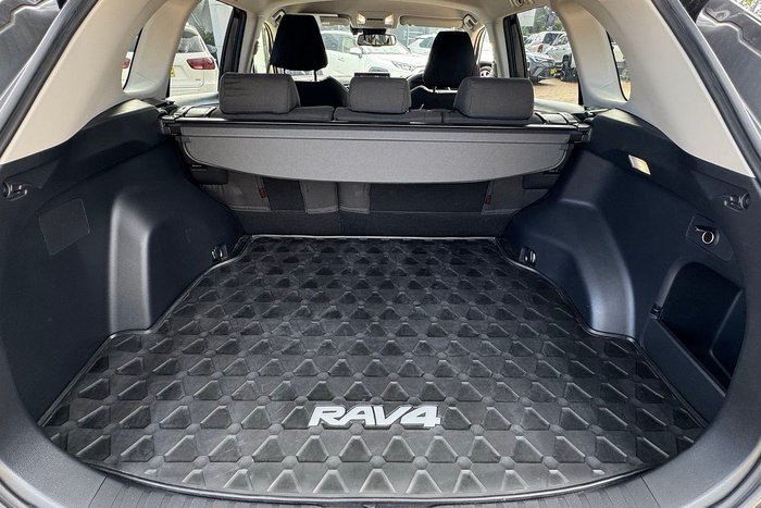 2022 Toyota RAV4 GXL