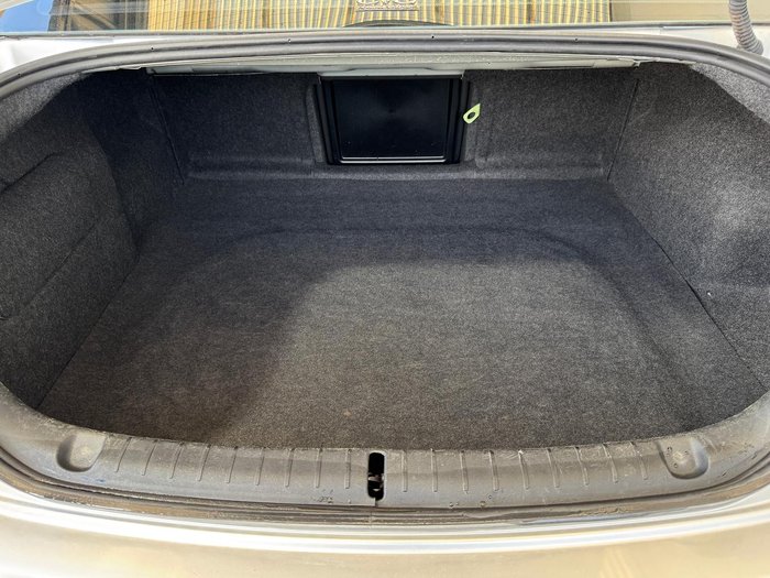 2009 Holden Calais V