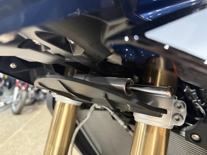 2025 BMW Motorrad S 1000 XR GRAVITY BLUE METALLIC