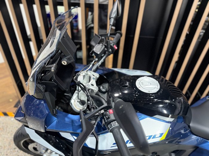 2025 BMW Motorrad S 1000 XR GRAVITY BLUE METALLIC