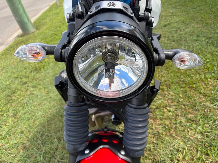 2021 YAMAHA XSR700 White