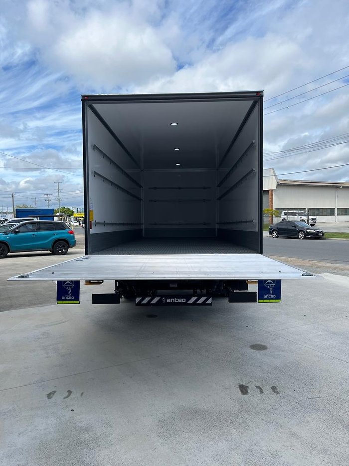 2025 Hino 300 Series 921