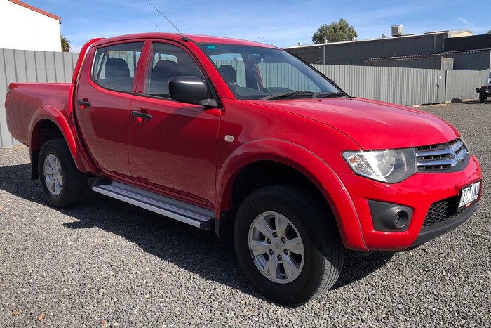 2014 Mitsubishi Triton