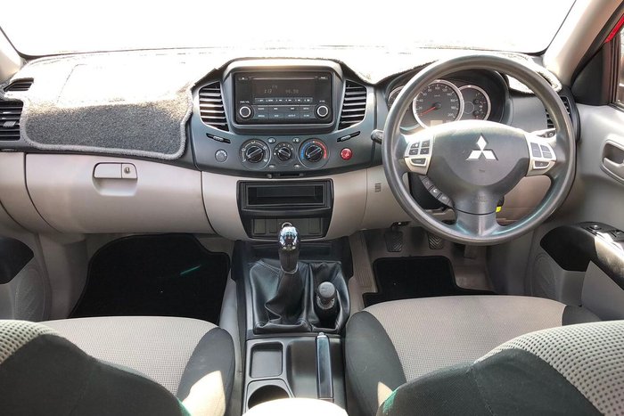 2014 Mitsubishi Triton GLX