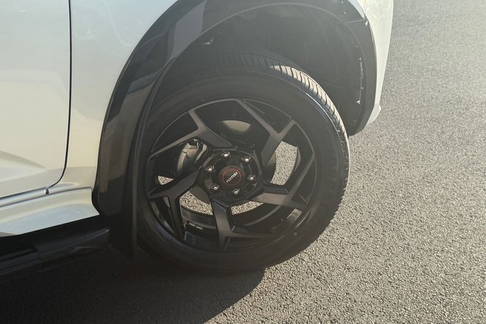 2025 Isuzu MU-X X-TERRAIN