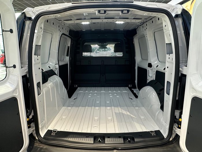 2025 Volkswagen Caddy TSI220