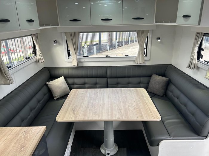 2022 Supreme Supreme Spirit 24 Foot Rear Club