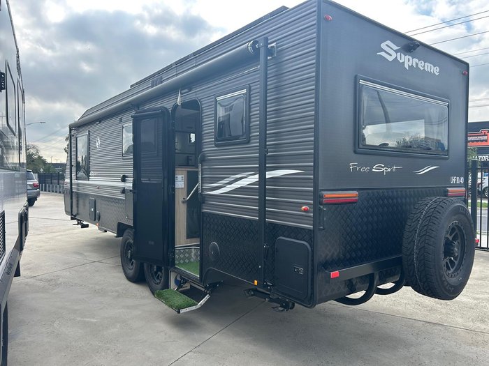 2022 Supreme Supreme Spirit 24 Foot Rear Club