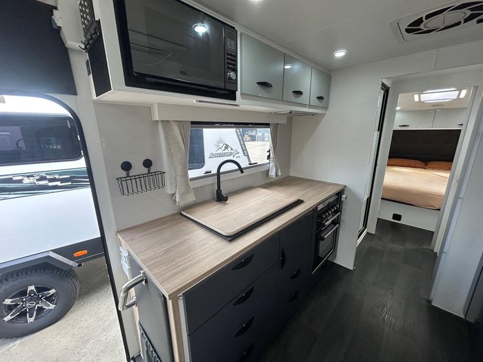 2022 Supreme Supreme Spirit 24 Foot Rear Club