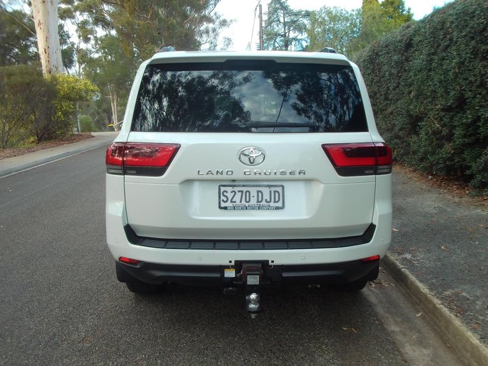 2021 Toyota Landcruiser VX