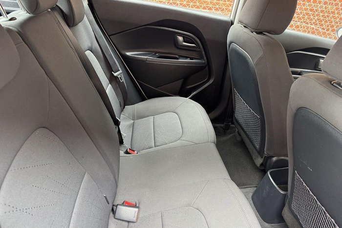 2013 Kia Rio S UB MY13 Clear White