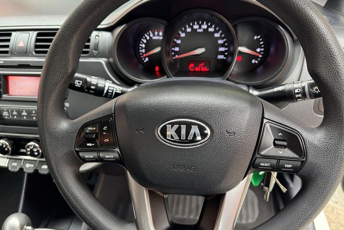 2013 Kia Rio S UB MY13 Clear White