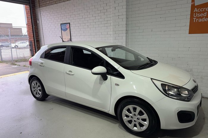 2013 Kia Rio S UB MY13 Clear White