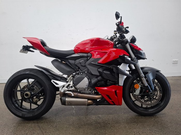 2022 DUCATI STREETFIGHTER V2 Red