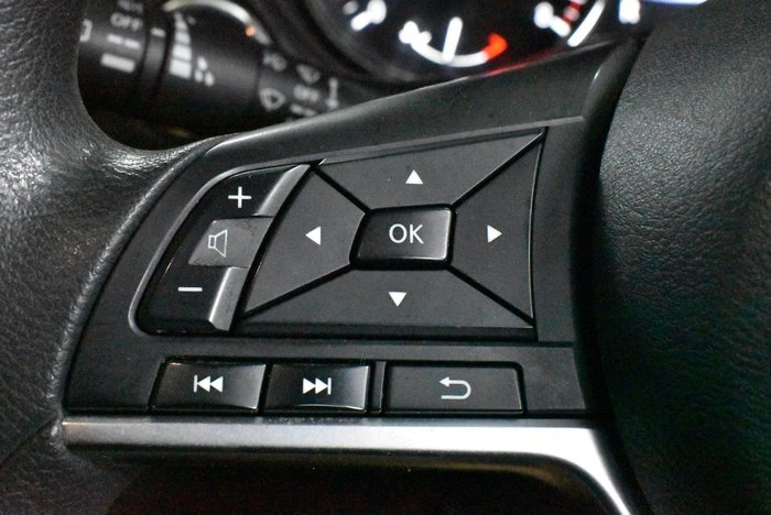 2017 Nissan X-TRAIL ST