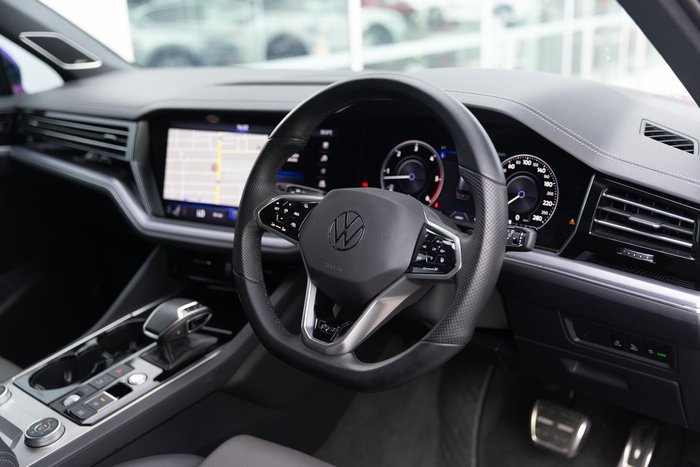 2020 Volkswagen Touareg 210TDI R-Line