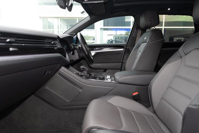 2020 Volkswagen Touareg 210TDI R-Line