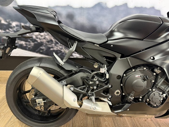 2025 Yamaha YZF-R1 MDNMD MAT