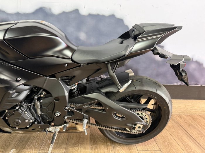 2025 Yamaha YZF-R1 MDNMD MAT