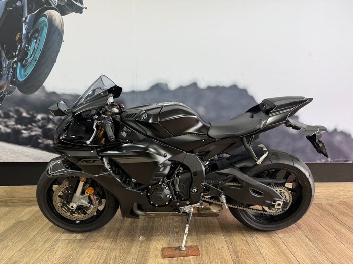 2025 Yamaha YZF-R1 MDNMD MAT