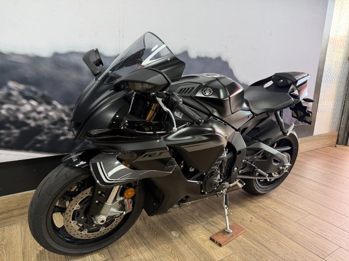 2025 Yamaha YZF-R1 MDNMD MAT