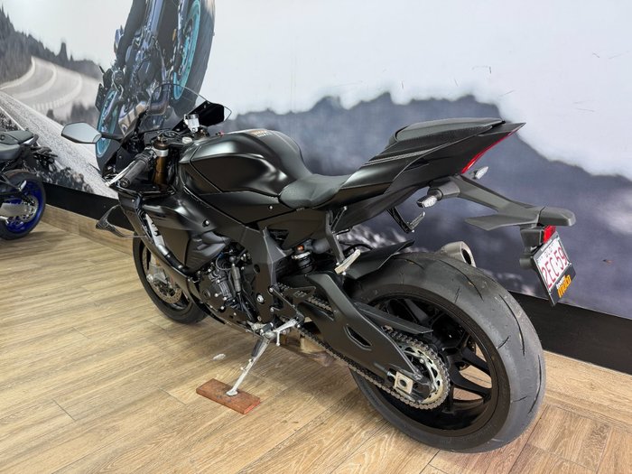 2025 Yamaha YZF-R1 MDNMD MAT