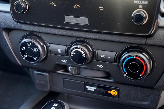 2025 Mazda BT-50 XS