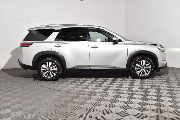 2022 Nissan Pathfinder Ti