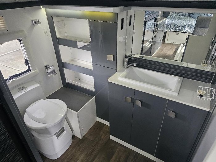 2017 Windsor Seka 552