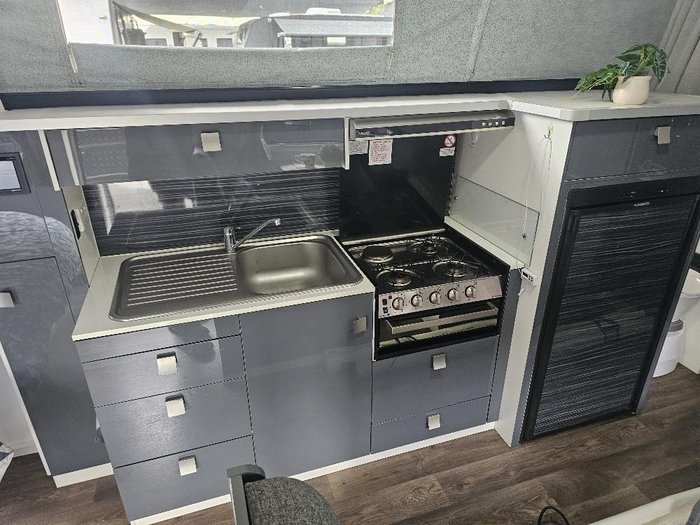 2017 Windsor Seka 552