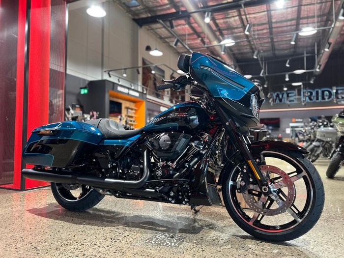 2026 Harley-Davidson Street Glide 117 (FLHX)
