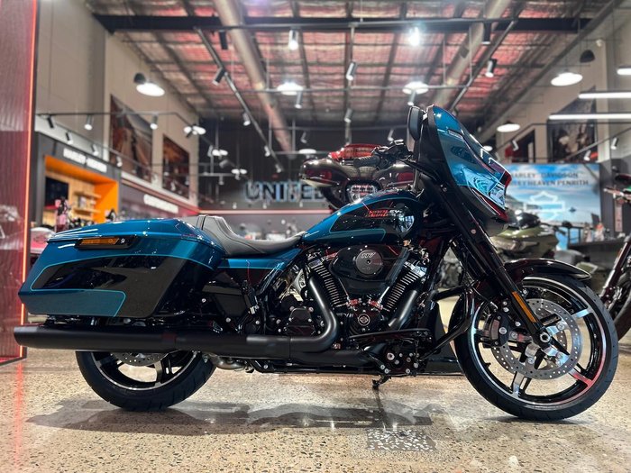 2026 Harley-Davidson Street Glide 117 (FLHX)