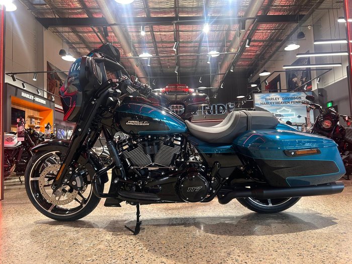 2026 Harley-Davidson Street Glide 117 (FLHX)