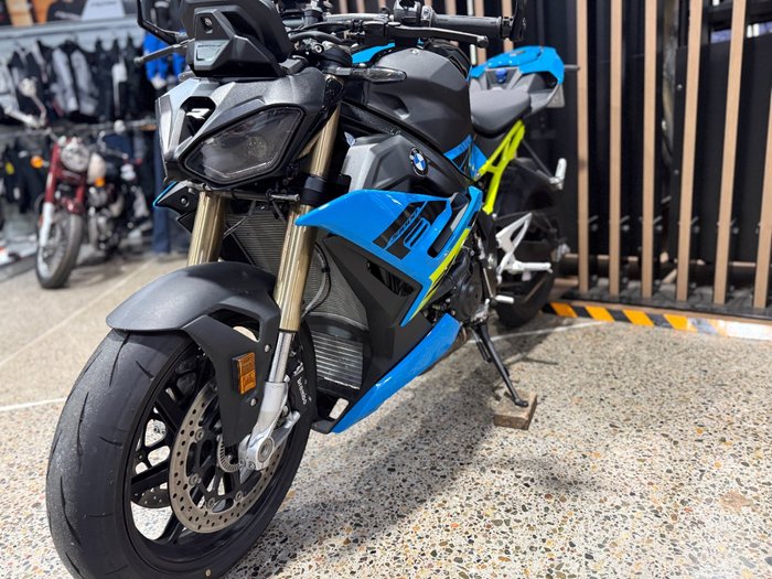 2025 BMW Motorrad S 1000 R RACE BLUEFIRE UNI