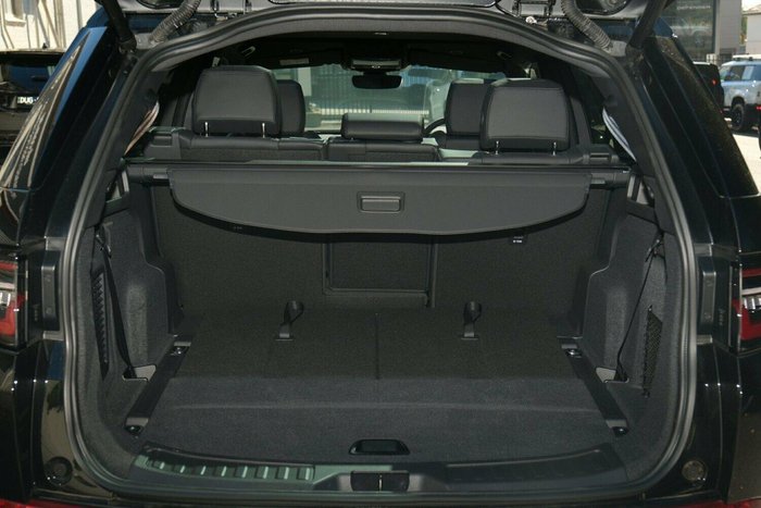 2025 Land Rover Discovery Sport P250 Dynamic SE L550 MY25.5 4X4 Constant Santorini Black