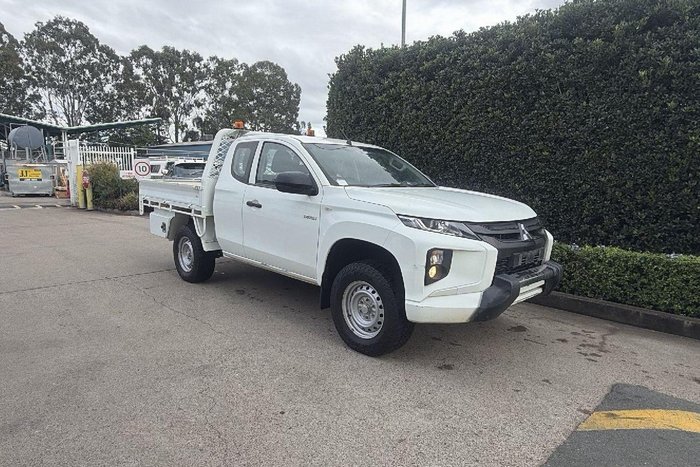 2019 Mitsubishi Triton GLX