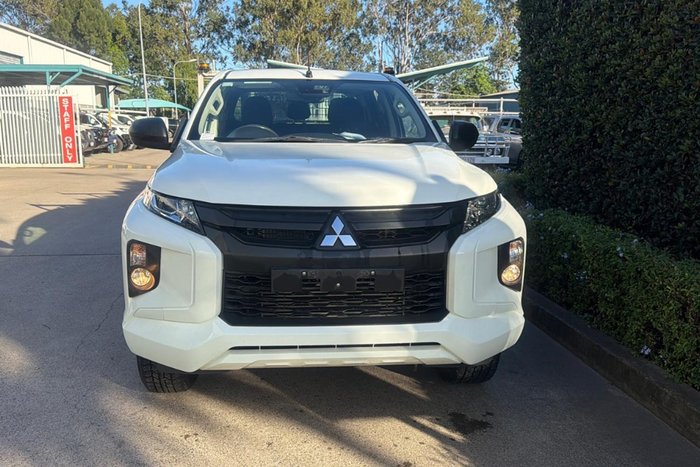 2022 Mitsubishi Triton GLX