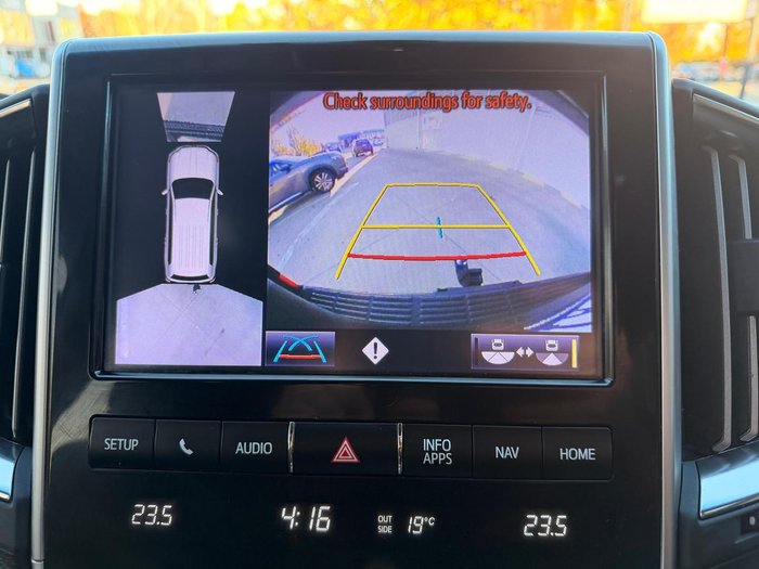 2020 Toyota Landcruiser VX