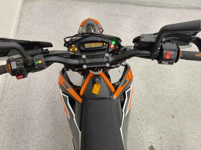 2019 Ktm 690 SMC R Orange