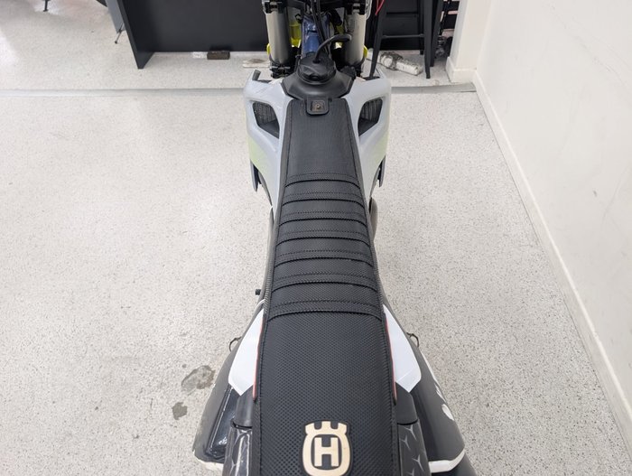 2024 HUSQVARNA FC250 White