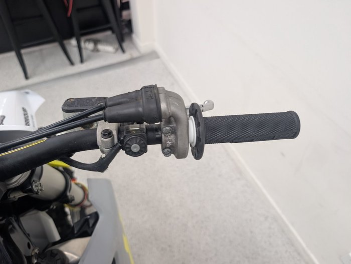 2024 HUSQVARNA FC250 White