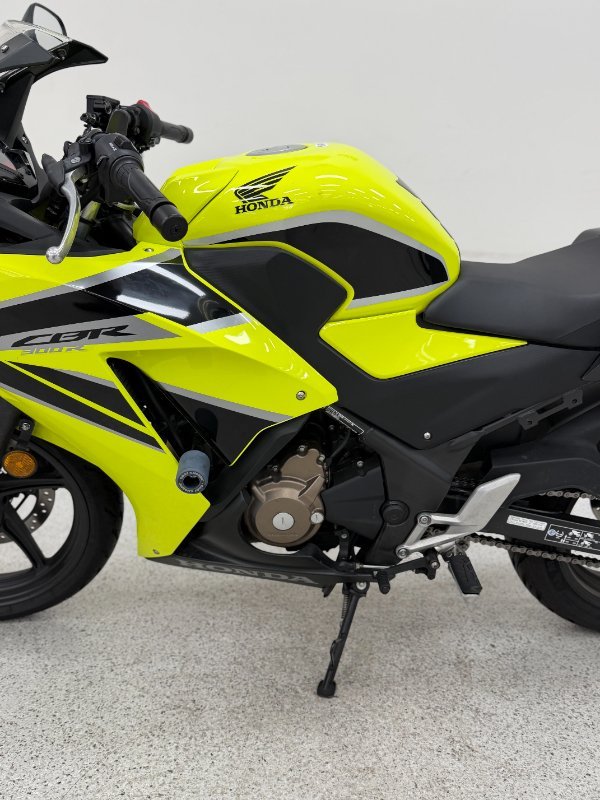 2017 Honda CBR300R Yellow