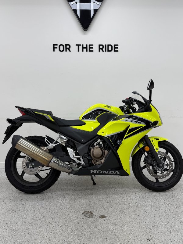 2017 Honda CBR300R Yellow