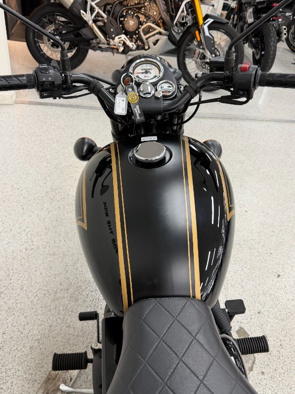 2021 Royal Enfield CLASSIC 500 ABS Black