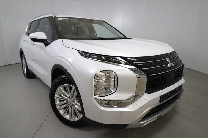 2024 Mitsubishi Outlander LS