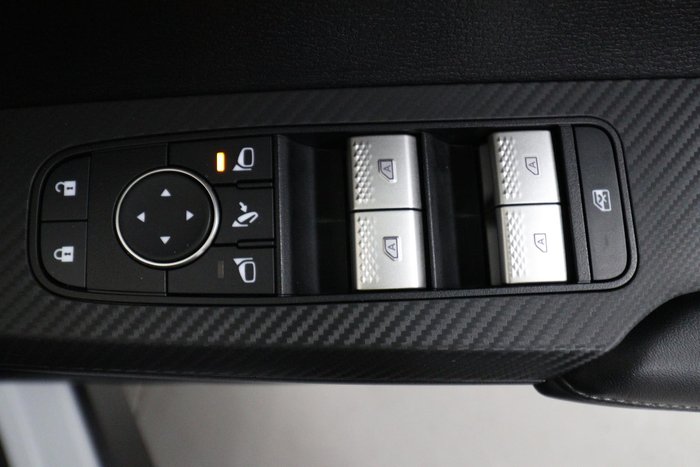 2024 Mitsubishi Outlander LS