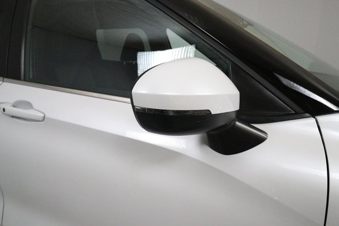 2024 Mitsubishi Outlander LS