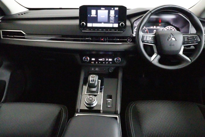 2024 Mitsubishi Outlander LS